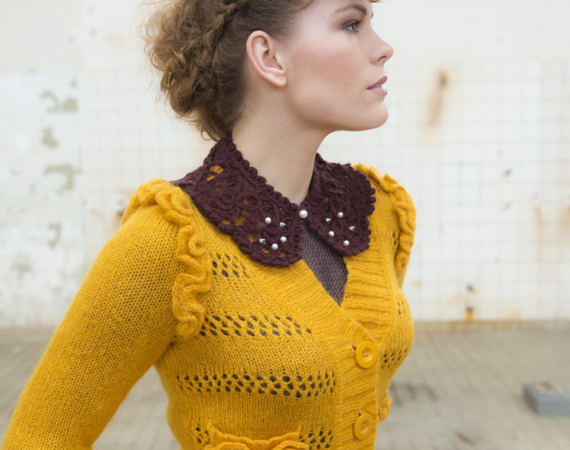 Yellow knitwear - Gele gebreide trui _ Fotografie Gerhard Witteveen